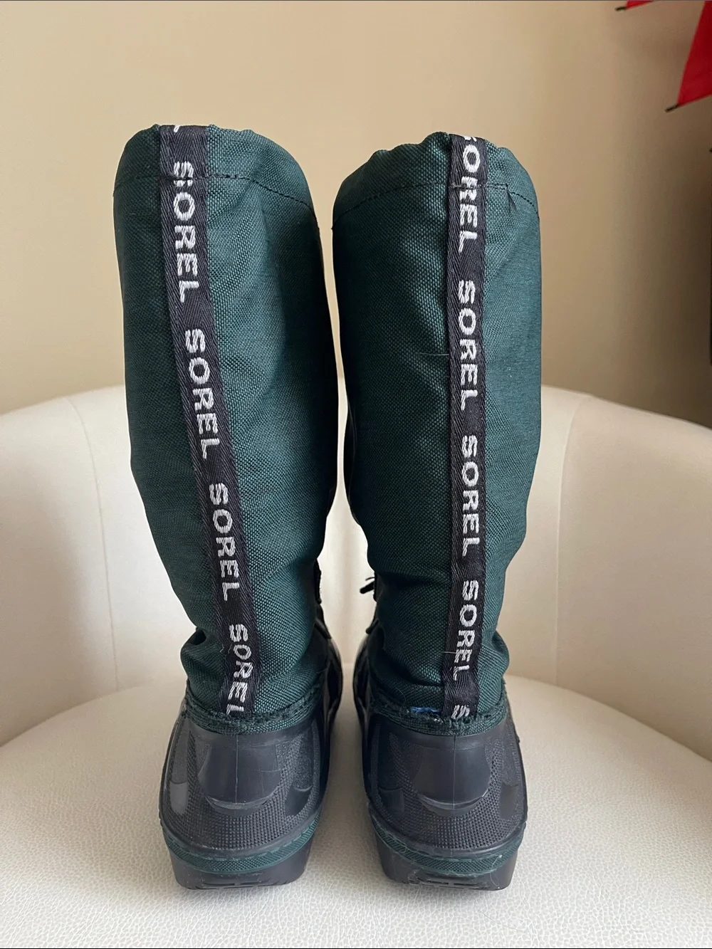 Sorel tall winter